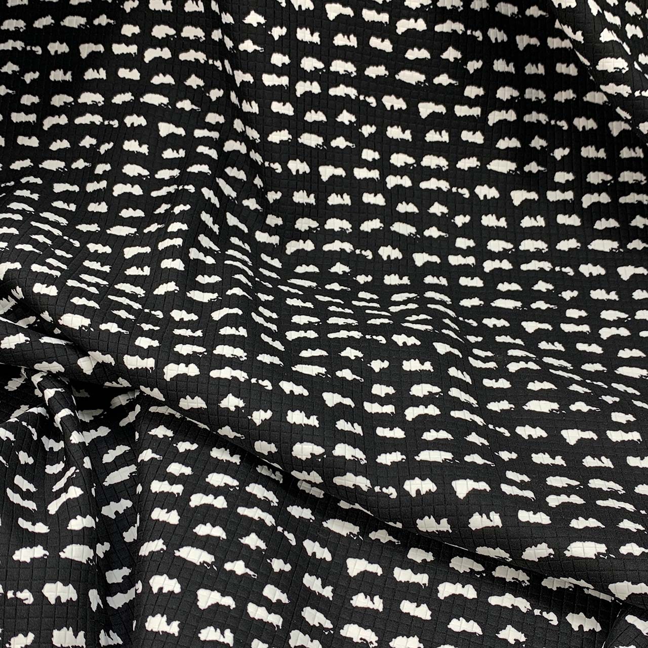 Textured Jacquard | Black & White
